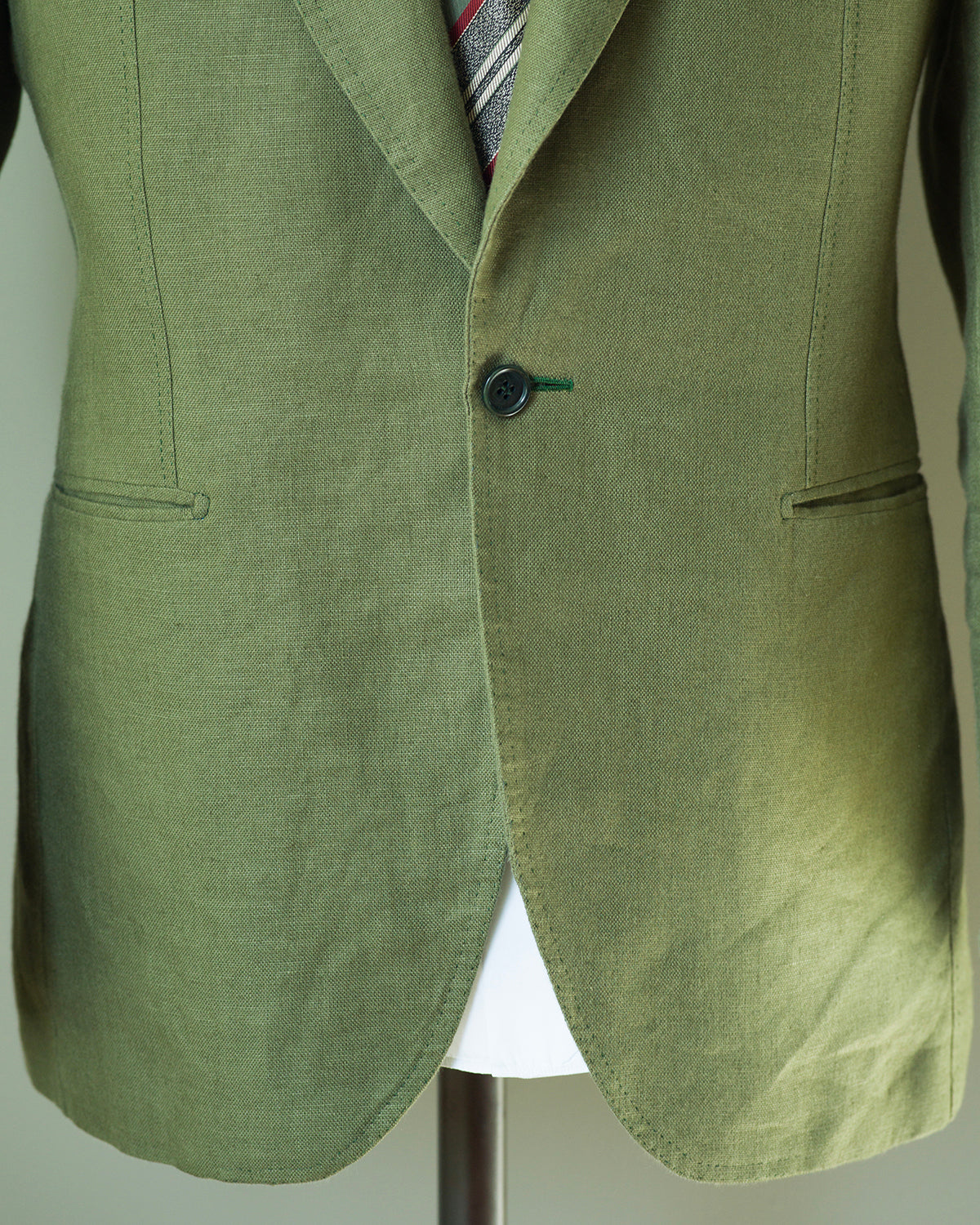 Hand-Tailored Roman Jacket in Olive Irish Linen