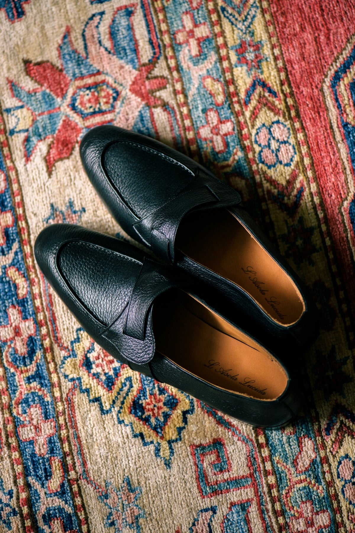 Ueno Loafer - Full-Strap Butterfly in Black Deerskin