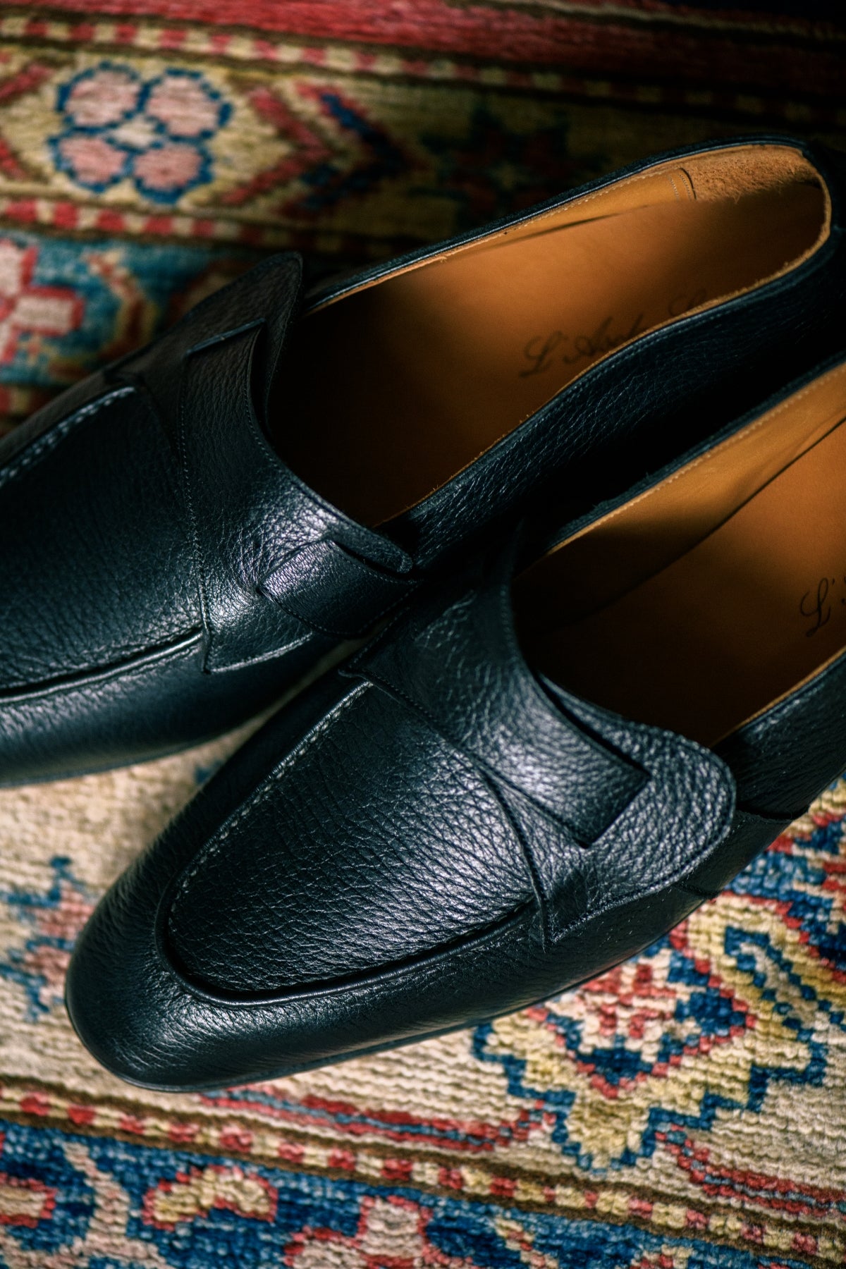 Ueno Loafer - Full-Strap Butterfly in Black Deerskin